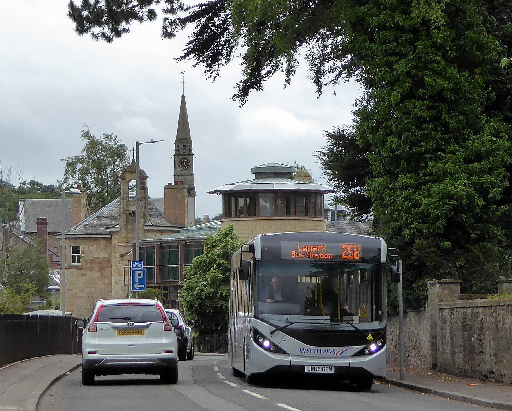 258 Lanark bus in Abbeygreen, Lesmahagow